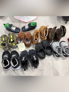 Kids Black Slip-On Clogs - Comfortable Everyday Footwear